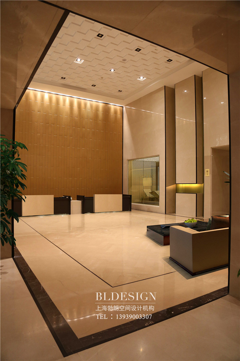 新鄉(xiāng)河師大沁園精品商務酒店大廳設計