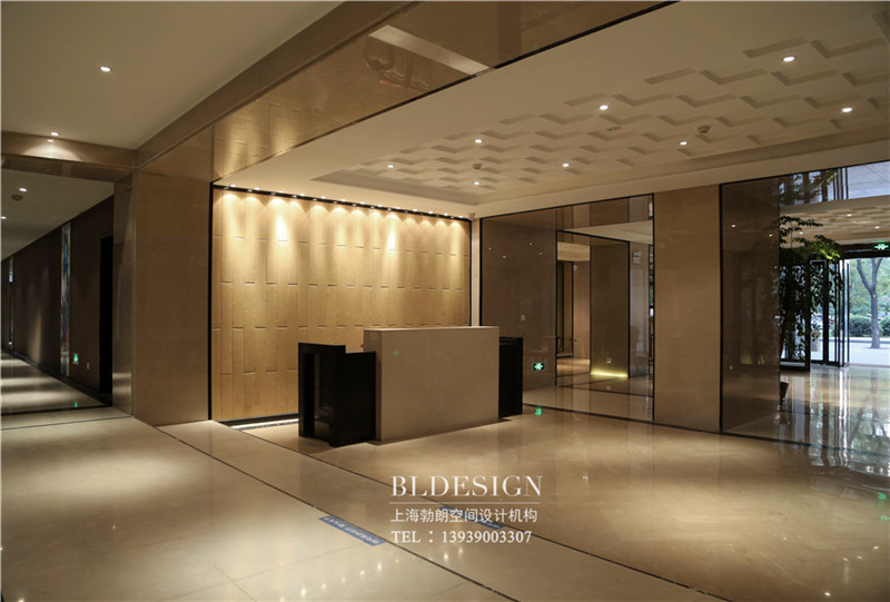 新鄉(xiāng)河師大沁園精品商務酒店大廳設計