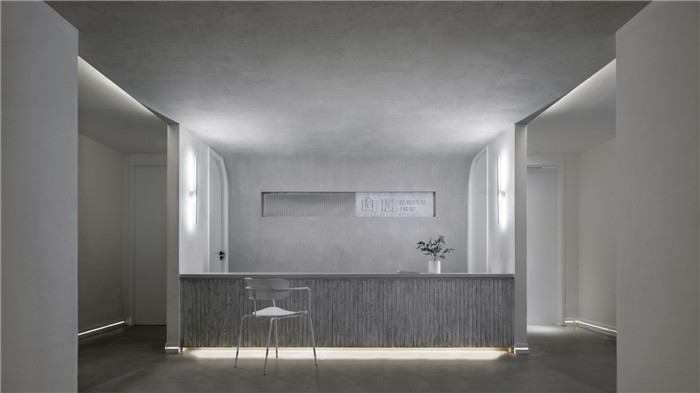 鄭州勃朗設(shè)計(jì)分享簡(jiǎn)約樸質(zhì)的白居精品酒店大廳設(shè)計(jì)方案 鄭州勃朗設(shè)計(jì)分享簡(jiǎn)約樸質(zhì)的白居精品酒店大廳設(shè)計(jì)方案