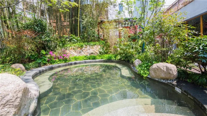 泡湯時代   國內(nèi)新開溫泉度假酒店設(shè)計大盤點(diǎn)