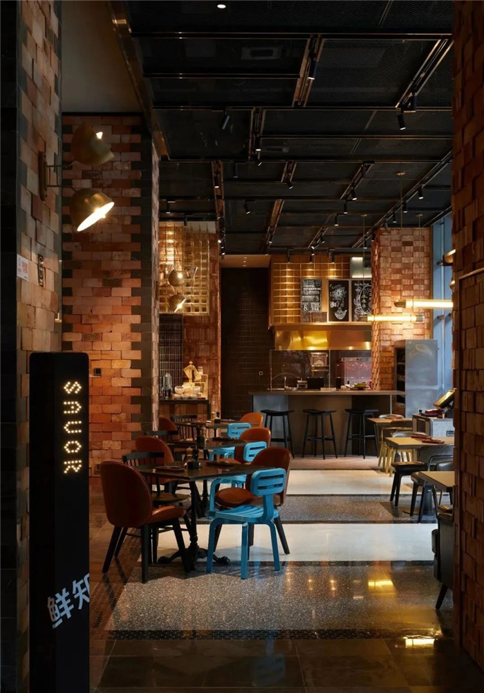 酒店餐廳設(shè)計(jì)-復(fù)古與新潮混搭風(fēng)武漢網(wǎng)紅精品酒店改造設(shè)計(jì)案例 酒店餐廳設(shè)計(jì)-復(fù)古與新潮混搭風(fēng)武漢網(wǎng)紅精品酒店改造設(shè)計(jì)案例