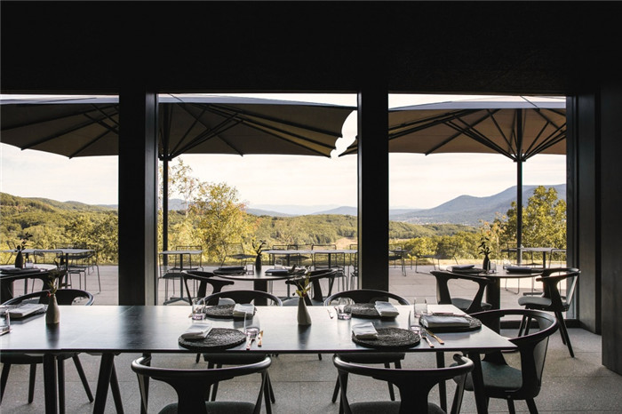 酒店餐廳設(shè)計(jì)-國(guó)外反傳統(tǒng)的48°Nord奢華度假酒店設(shè)計(jì)方案 酒店餐廳設(shè)計(jì)-國(guó)外反傳統(tǒng)的48°Nord奢華度假酒店設(shè)計(jì)方案