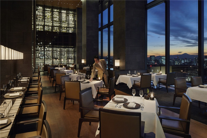 西餐廳設(shè)計(jì)-專為休閑和商務(wù)游客而定制的東京安縵度假酒店設(shè)計(jì) 西餐廳設(shè)計(jì)-專為休閑和商務(wù)游客而定制的東京安縵度假酒店設(shè)計(jì)