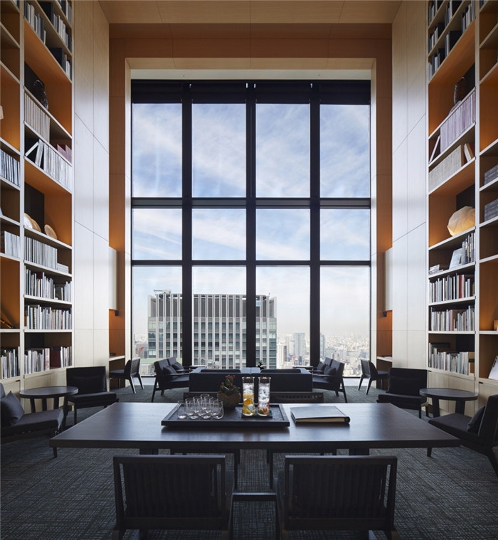 休閑吧設(shè)計(jì)-專為休閑和商務(wù)游客而定制的東京安縵度假酒店設(shè)計(jì) 休閑吧設(shè)計(jì)-專為休閑和商務(wù)游客而定制的東京安縵度假酒店設(shè)計(jì)