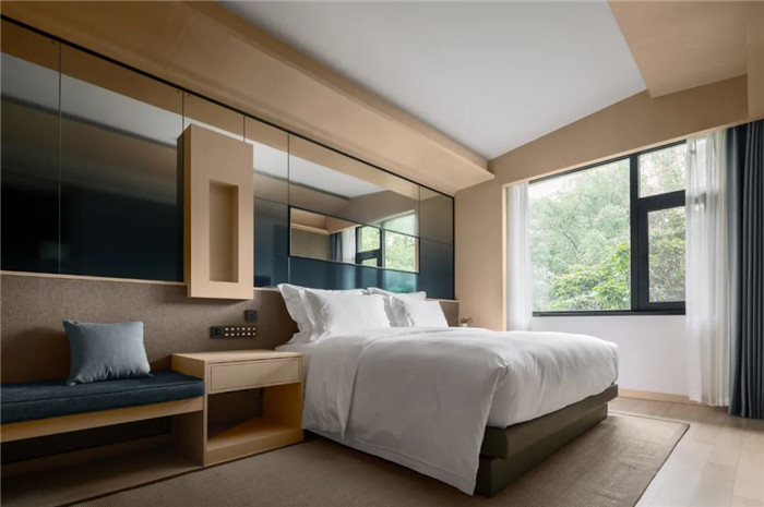 非標(biāo)準(zhǔn)化五星級酒店酒店客房升級改造設(shè)計案例 非標(biāo)準(zhǔn)化五星級酒店酒店客房升級改造設(shè)計案例