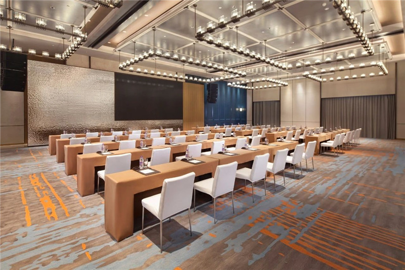 多功能會議室設(shè)計-現(xiàn)代新中式岳陽鉑爾曼五星級酒店設(shè)計賞析 多功能會議室設(shè)計-現(xiàn)代新中式岳陽鉑爾曼五星級酒店設(shè)計賞析