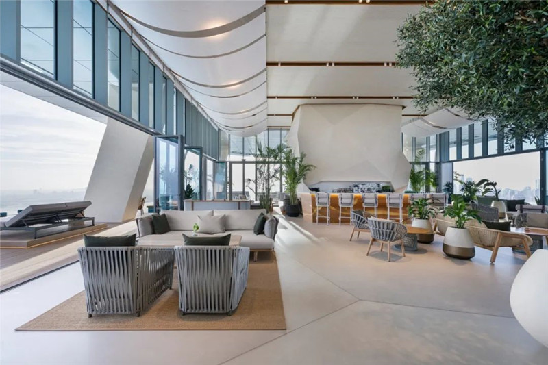 迪拜棕櫚塔AURA SKYPOOL度假酒店設(shè)計賞析 迪拜棕櫚塔AURA SKYPOOL度假酒店設(shè)計賞析