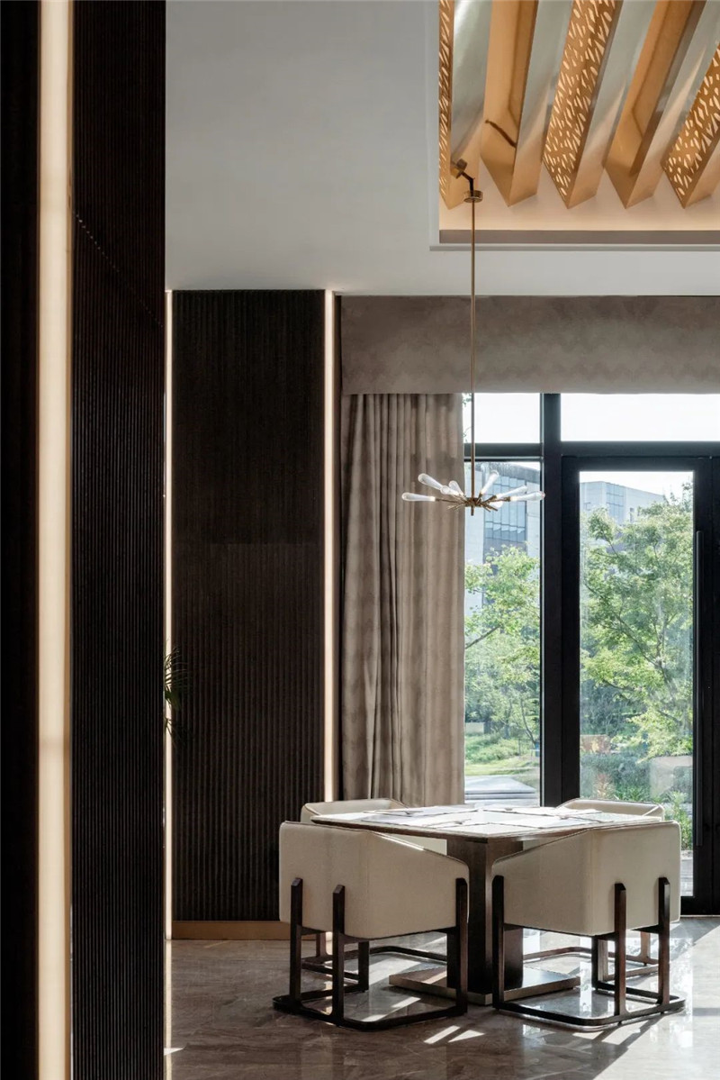 新中式度假酒店設(shè)計(jì)推薦:蘇州東太湖大酒店餐廳計(jì) 新中式度假酒店設(shè)計(jì)推薦:蘇州東太湖大酒店餐廳計(jì)