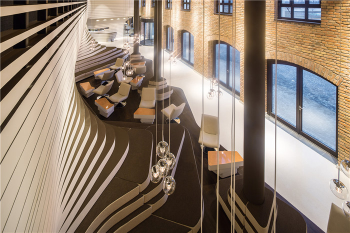 國外老磨坊精致工業(yè)風酒店翻新改造設計方案 國外老磨坊精致工業(yè)風酒店翻新改造設計方案