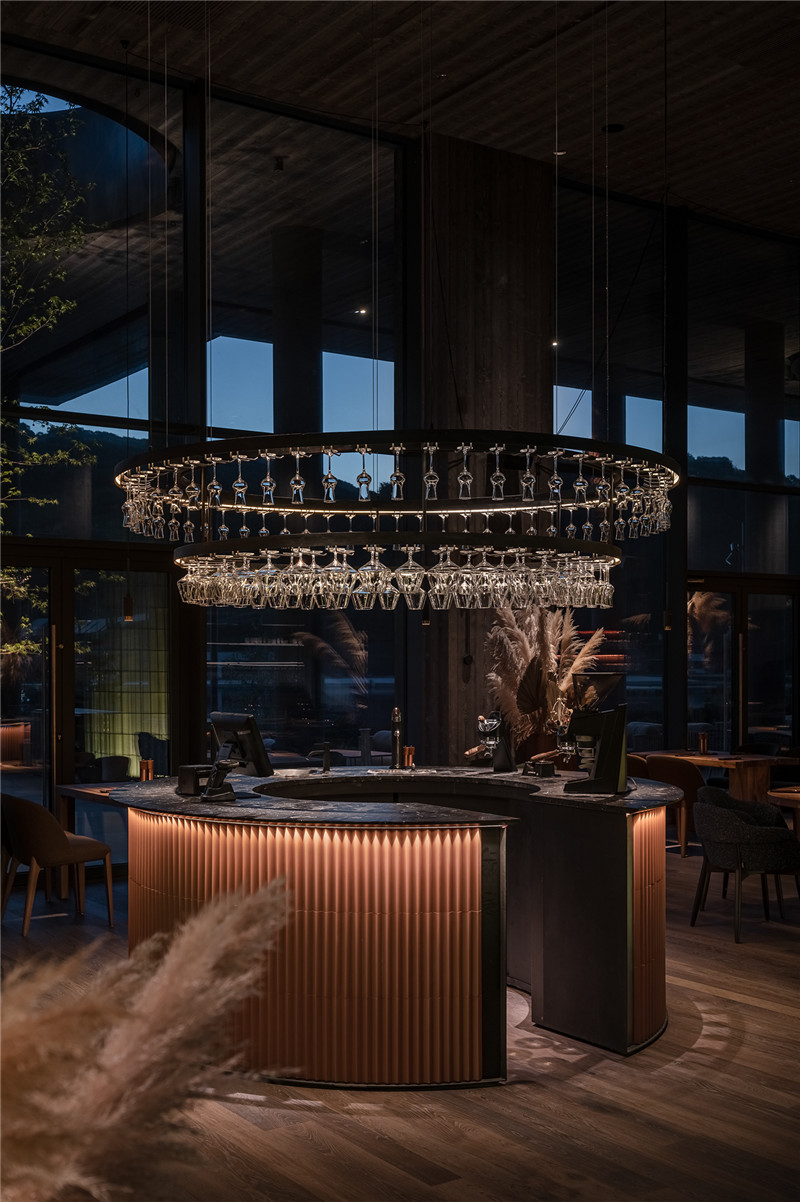 烏克蘭艾米麗大酒店Terra餐廳設計方案