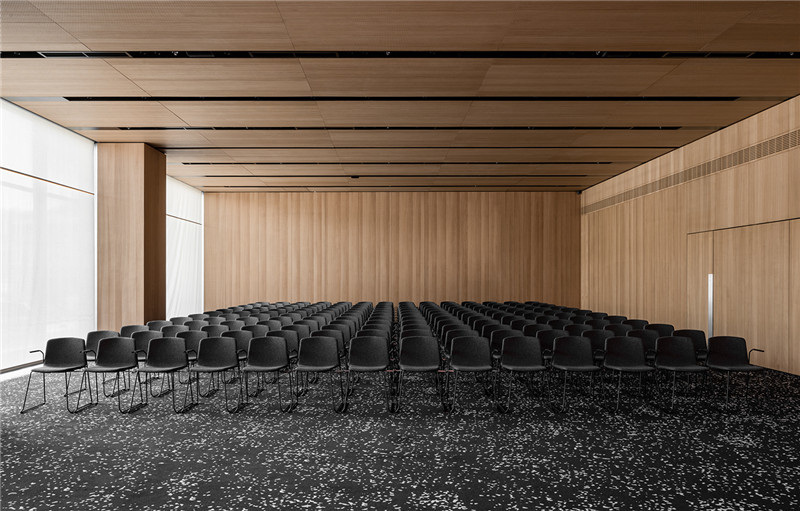 簡約而實用的艾米麗酒店會議廳設計方案 簡約而實用的艾米麗酒店會議廳設計方案