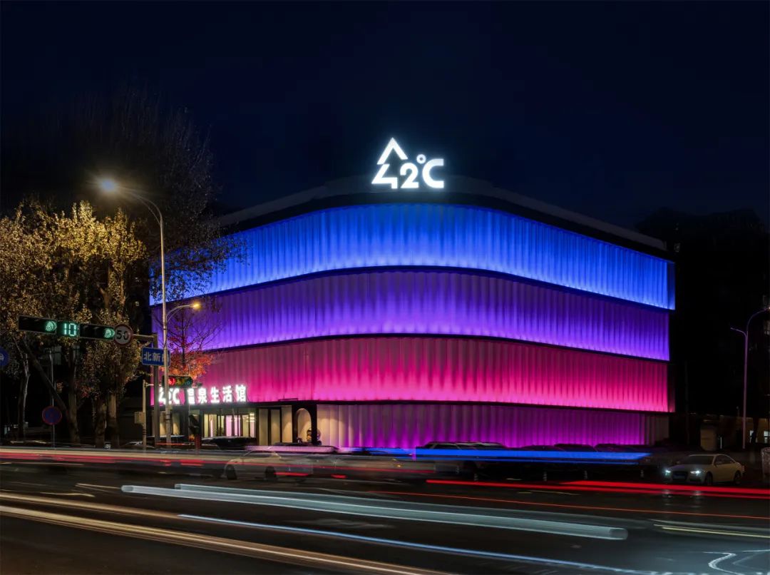 迎合Z時代審美  42度休閑溫泉洗浴酒店設(shè)計(jì)