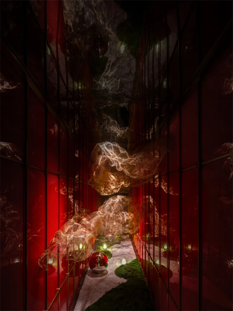 專(zhuān)為年輕人打造的前衛(wèi)科幻藝術(shù)湯泉洗浴設(shè)計(jì)案例 專(zhuān)為年輕人打造的前衛(wèi)科幻藝術(shù)湯泉洗浴設(shè)計(jì)案例